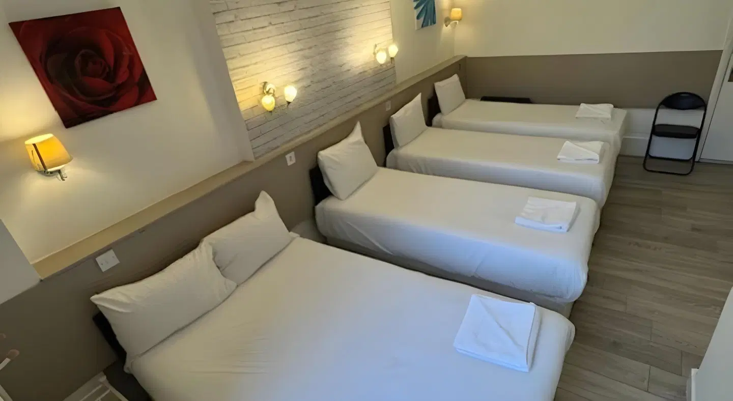 Tony's House Hotel ROOM_EXAMPLE