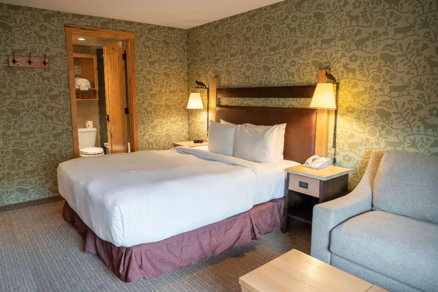 Fox Hotel & Suites ROOM_EXAMPLE