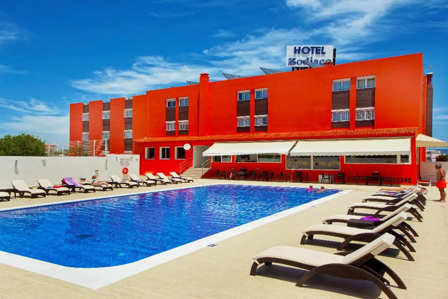 Zodiaco OUTDOOR_POOL