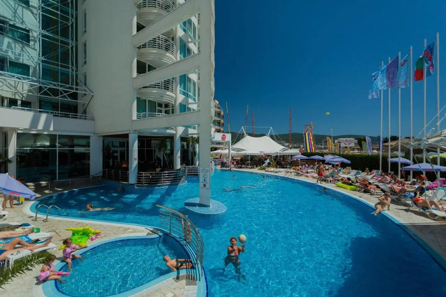 Effect Grand Victoria Hotel OUTDOOR_POOL