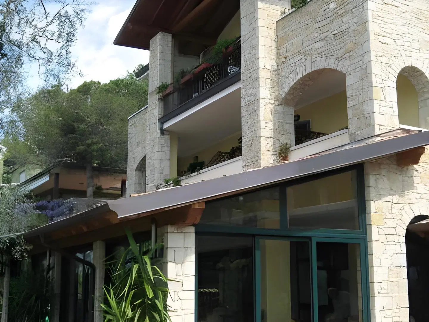 Veronesi EXTERIOR