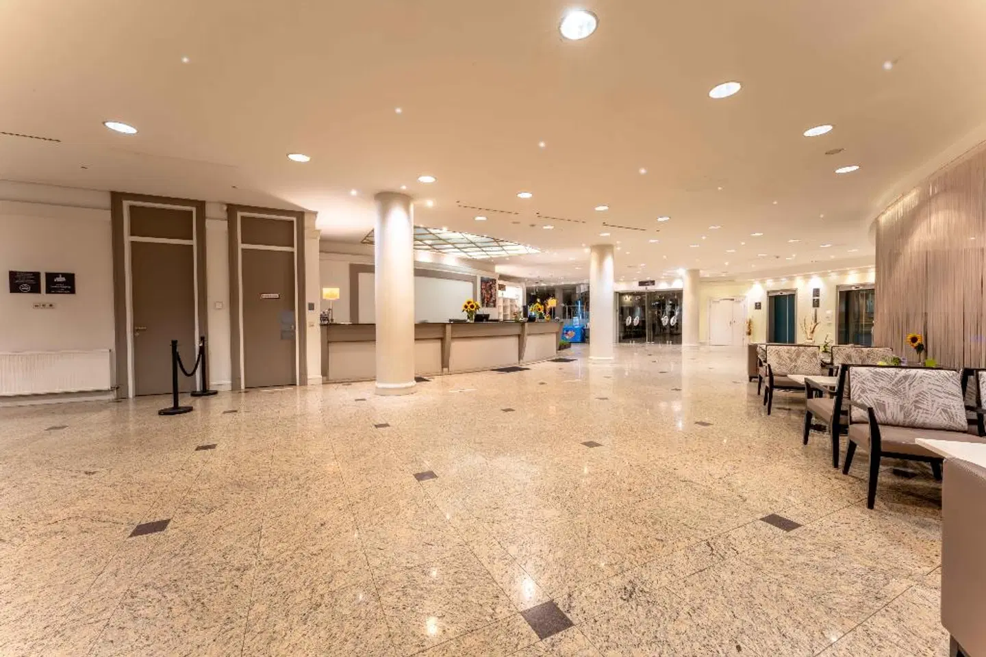 PLAZA Premium Wien LOUNGE_LOBBY