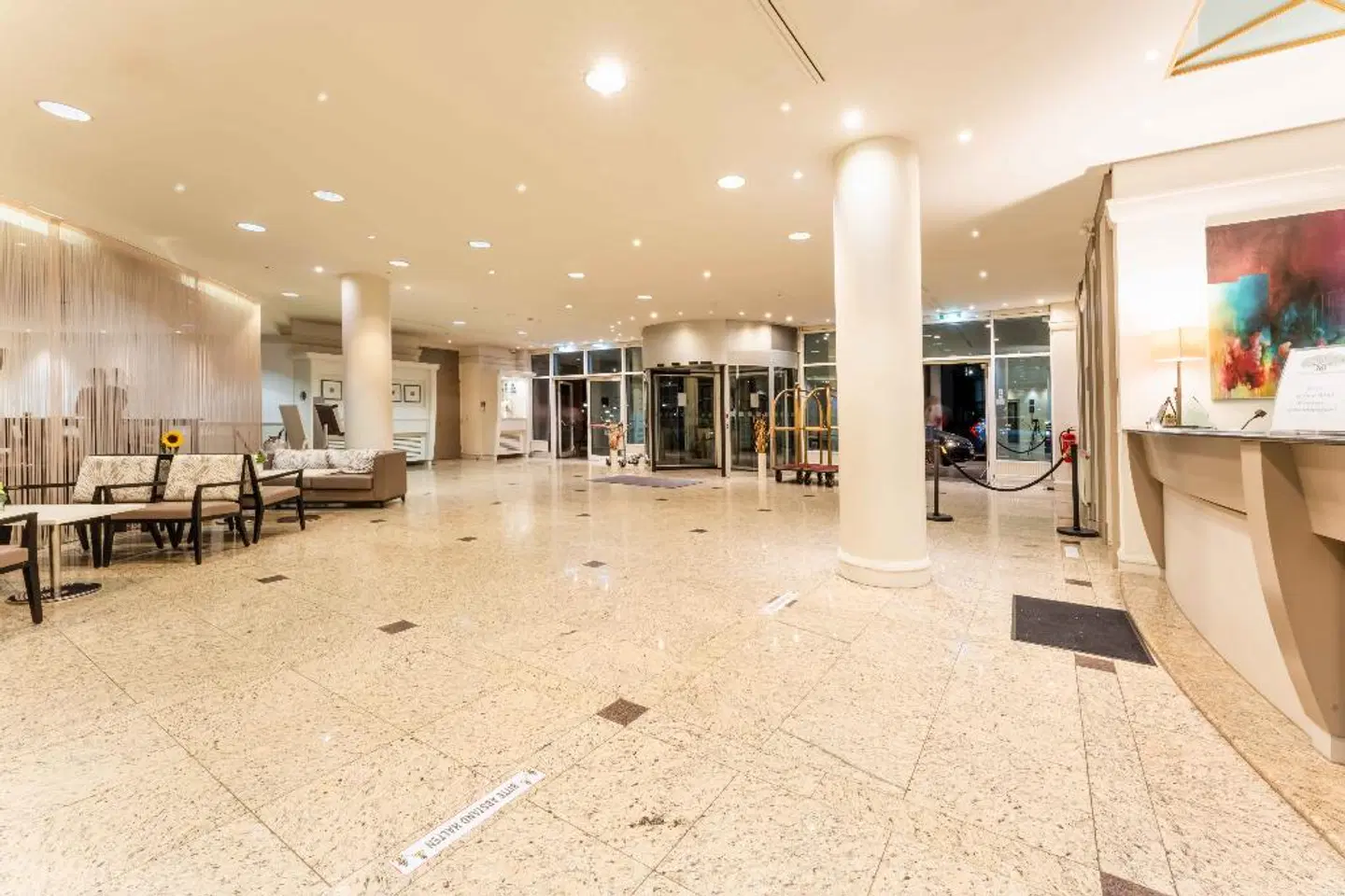 PLAZA Premium Wien LOUNGE_LOBBY