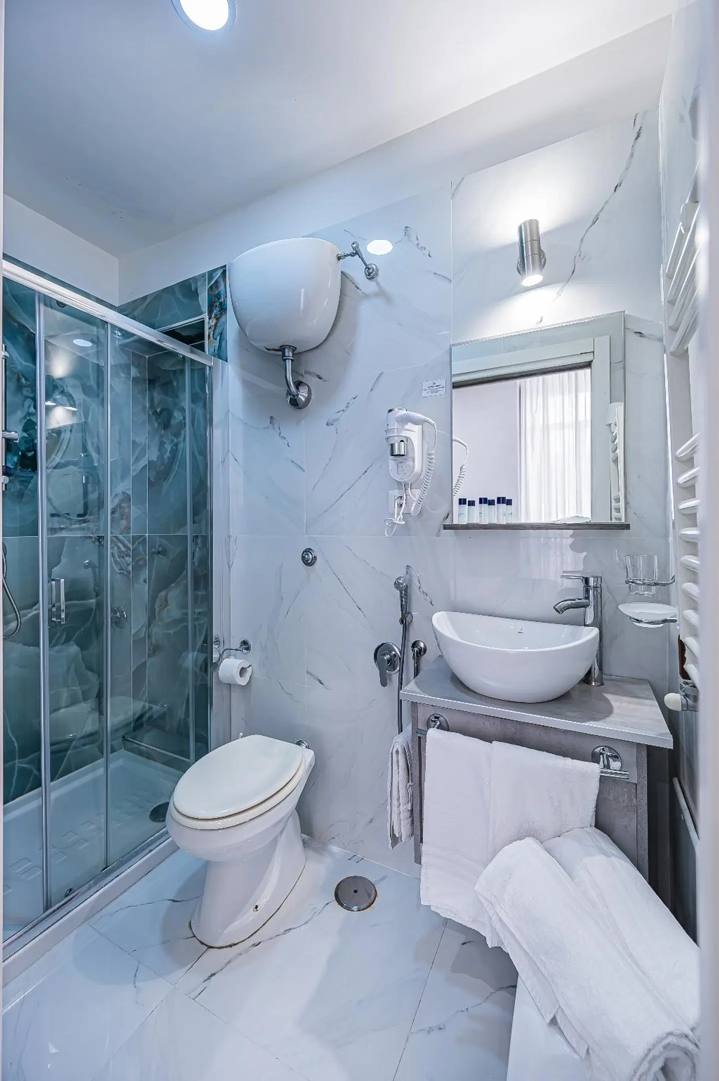 Napoli's Gold Badezimmer