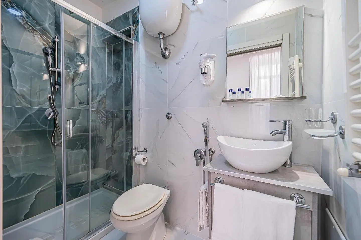 Napoli's Gold Badezimmer