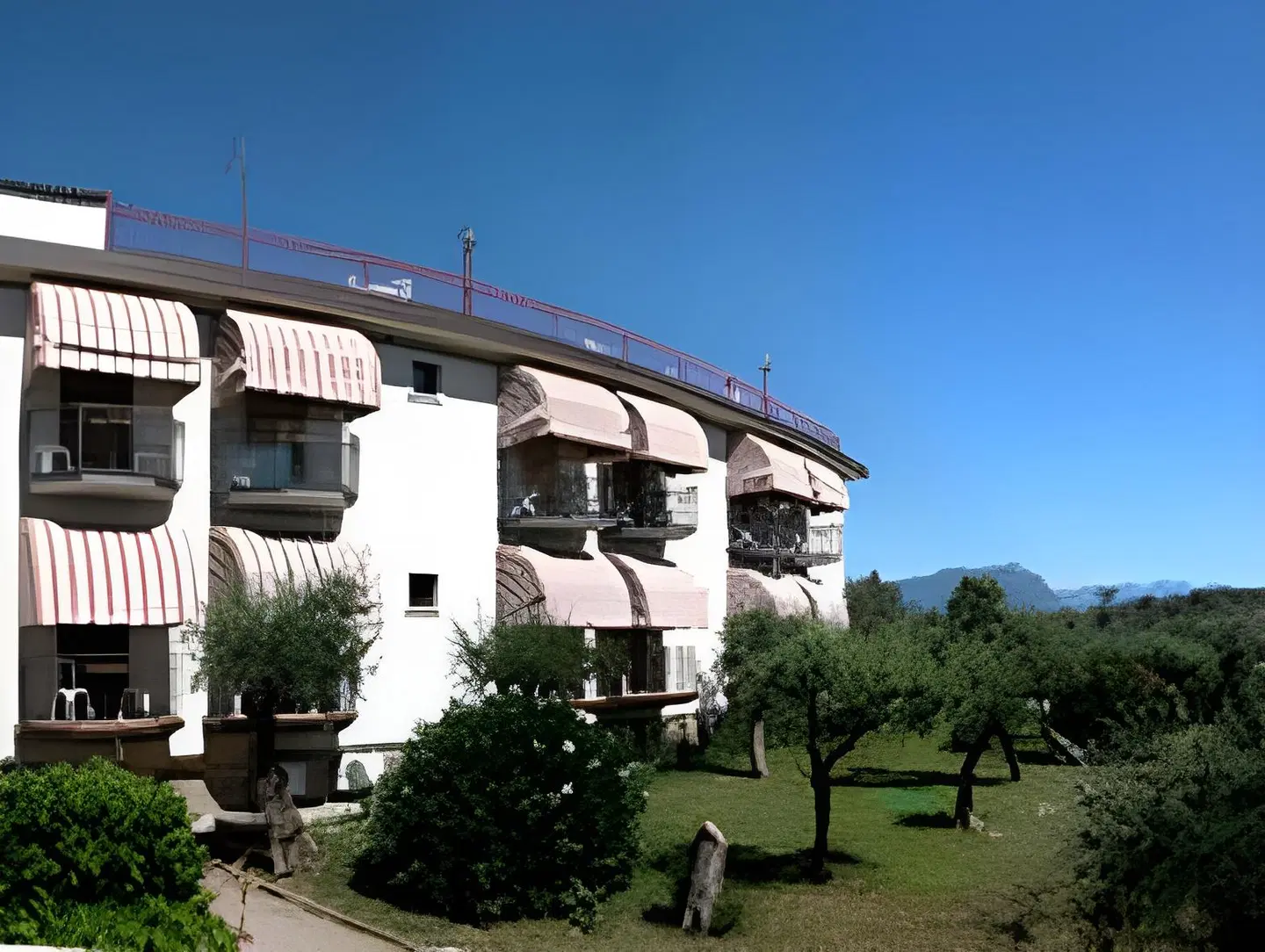 Mon Repos EXTERIOR