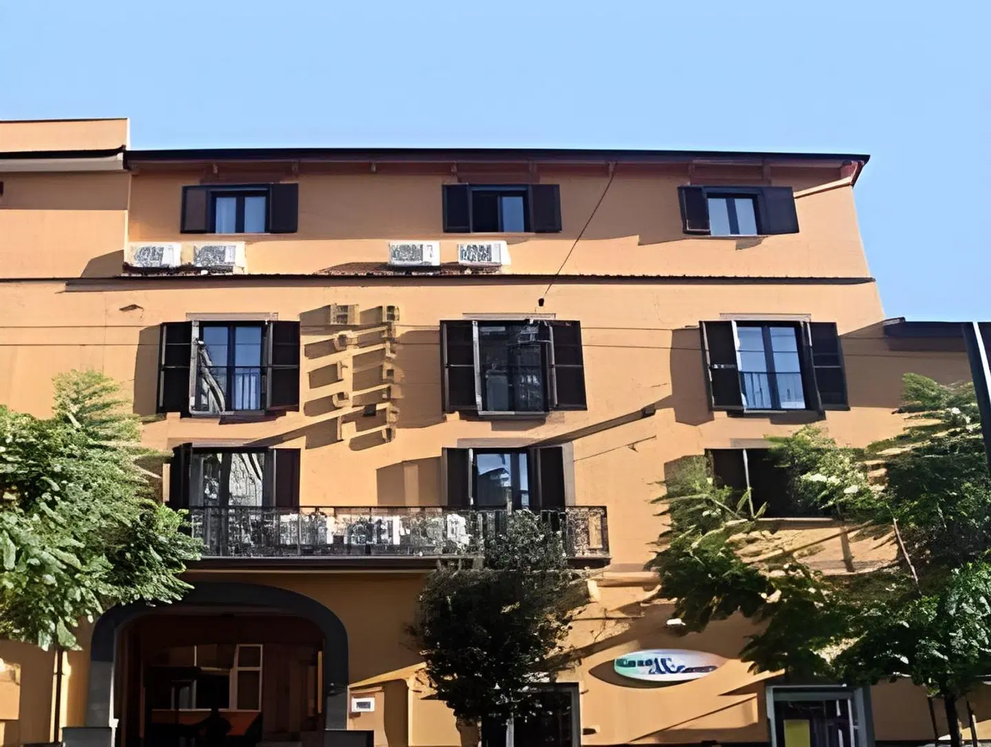 Barbato EXTERIOR