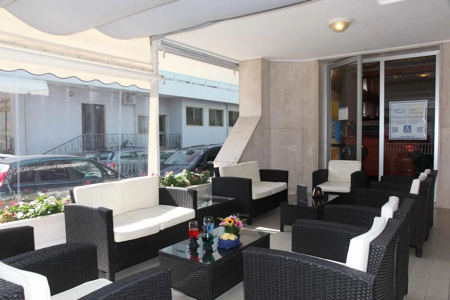Bettina LOUNGE_LOBBY