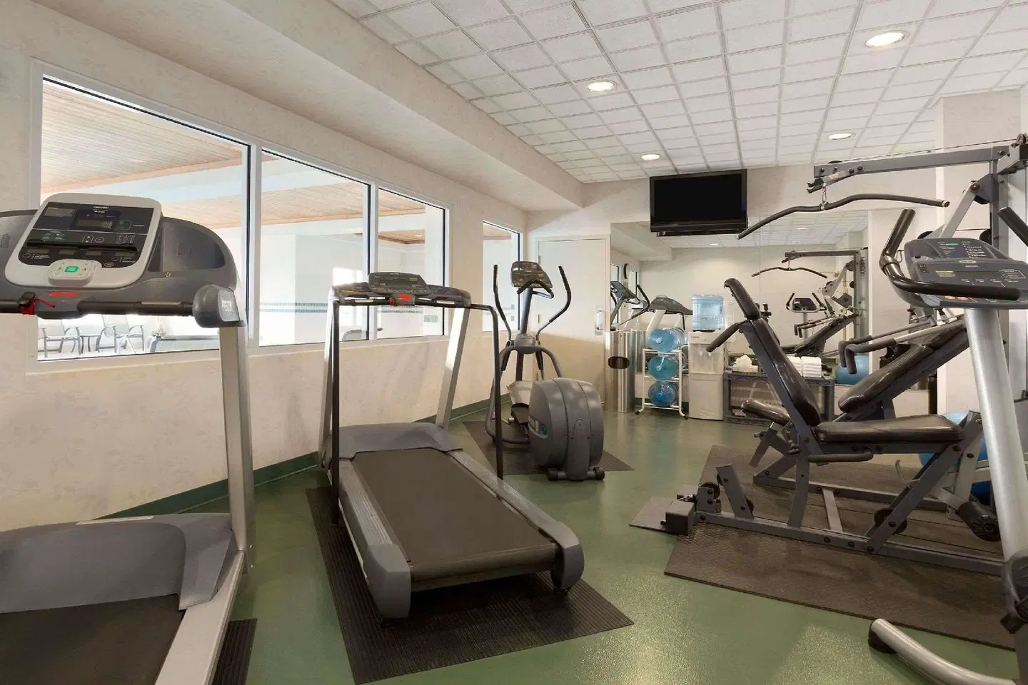 Country Inn & Suites by Radisson, Calgary-Airport, AB SPORTS_AND_LEISURE