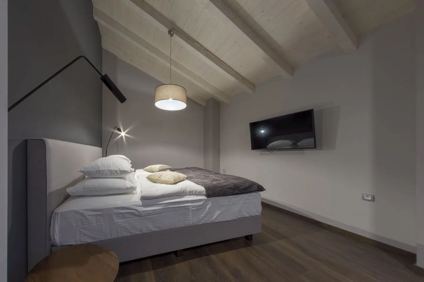 Boutique Rooms Mirabilis HEALTH_BEAUTY