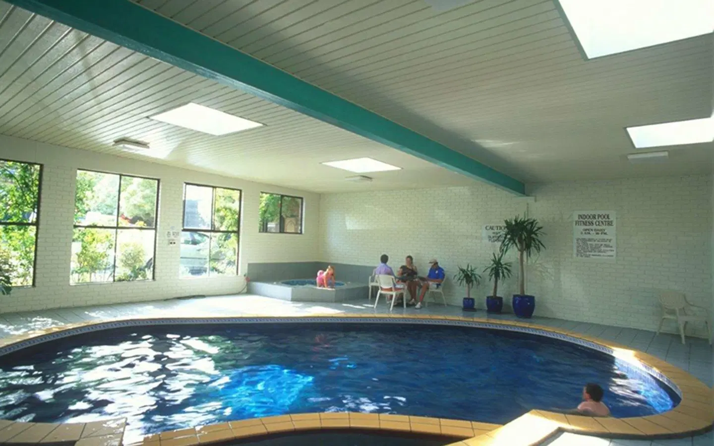 Best Western Plus The Tudor - Box Hill Hallenbad