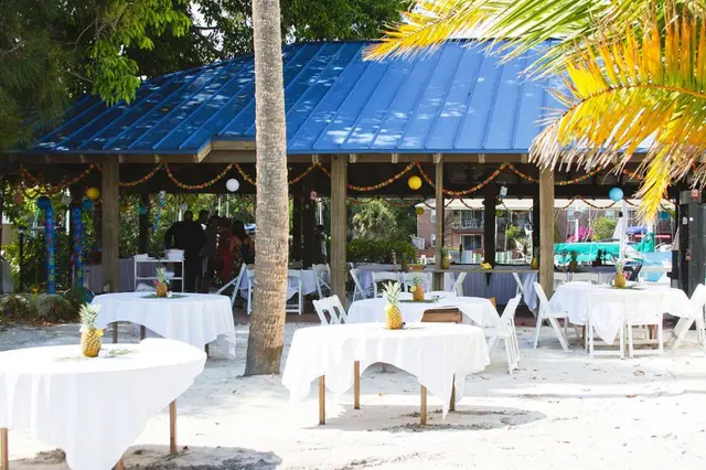 Magnuson Hotel Marina Cove Terrasse