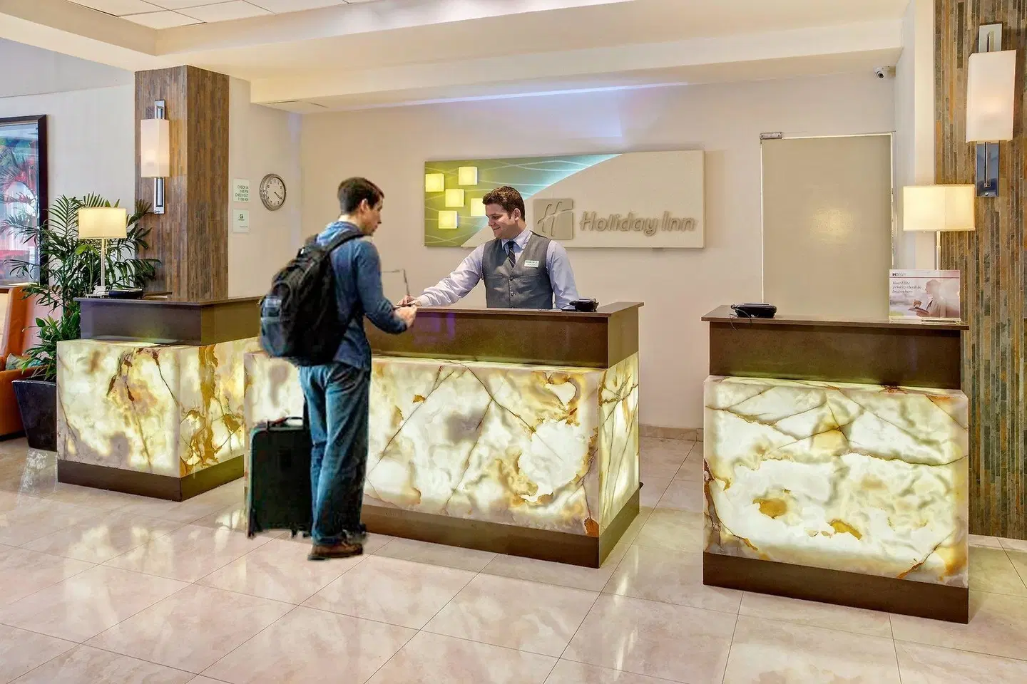Holiday Inn Port of Miami-Downtown by IHG LOUNGE_LOBBY