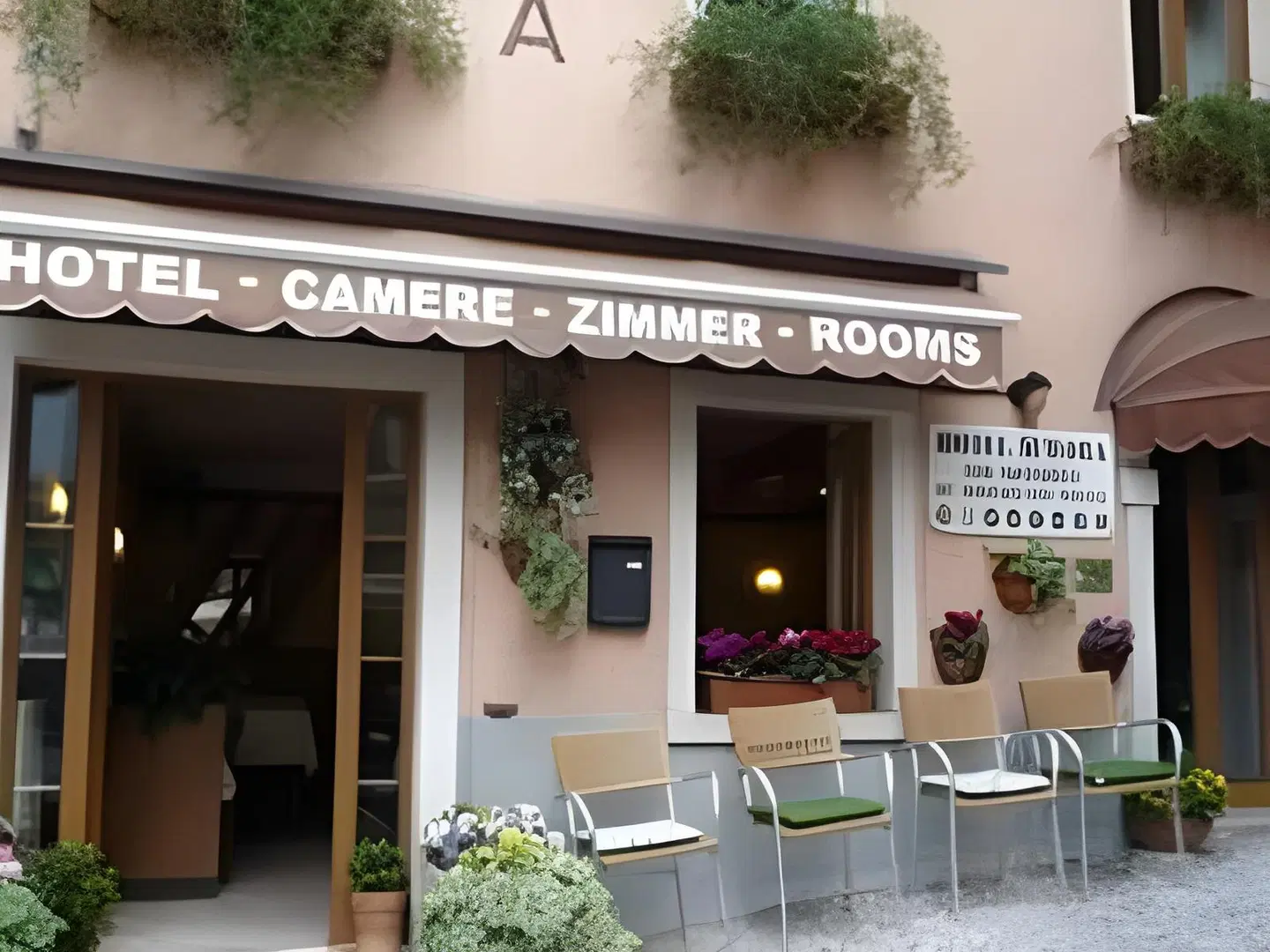 Albergo Aurora EXTERIOR