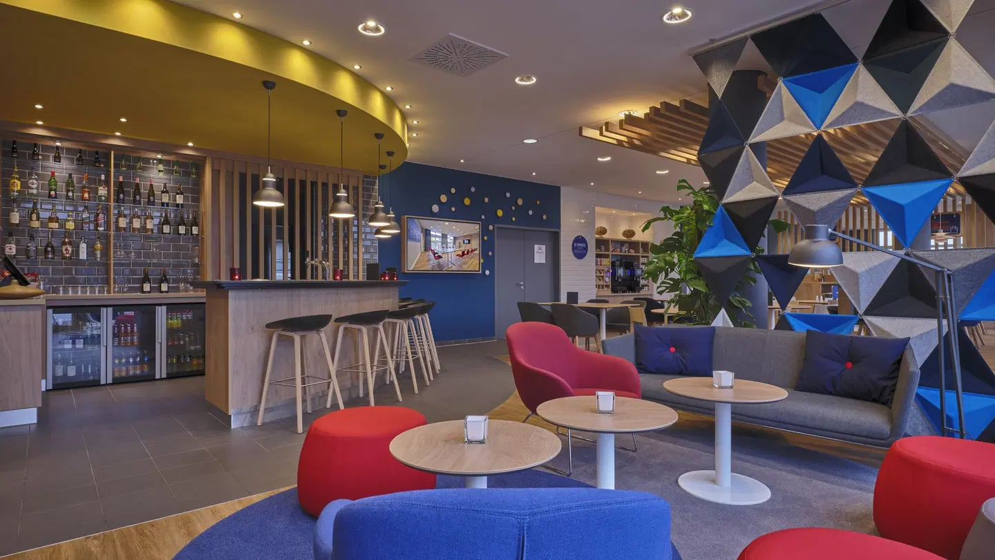 Holiday Inn Express Düsseldorf-Nord Bar