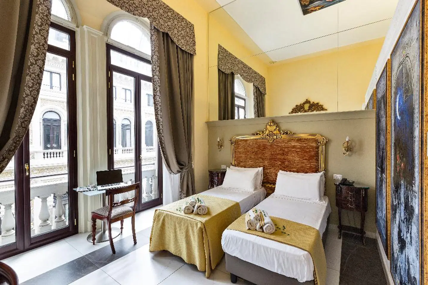 Art Resort Galleria Umberto ROOM_EXAMPLE