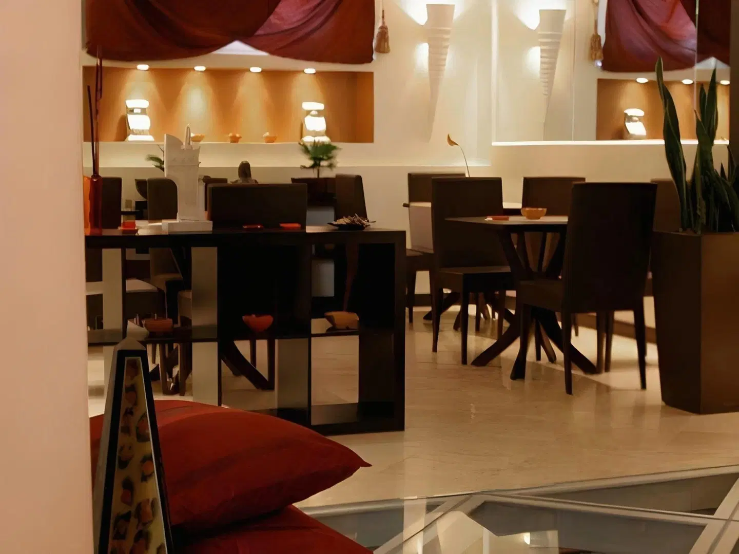 Latinum Bar