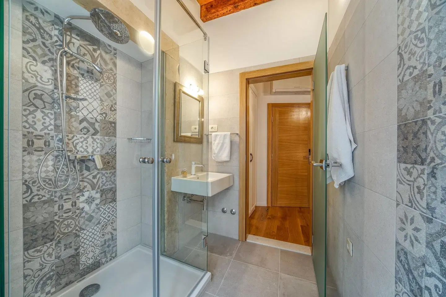 Villa Split Luxury Rooms Badezimmer