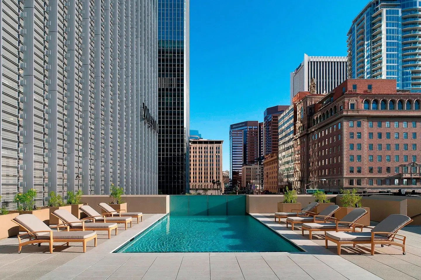 Westin Phoenix Downtown OUTDOOR_POOL