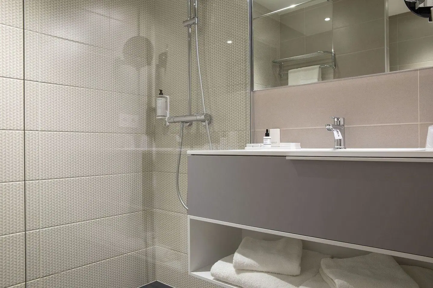 James Boutique Hôtel Badezimmer