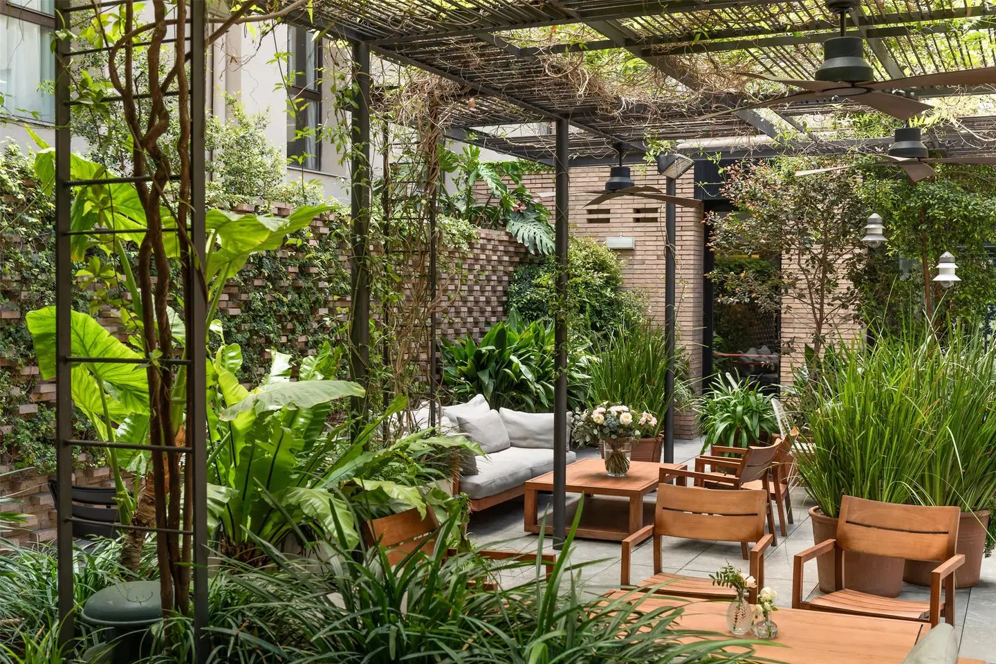Alexandra Barcelona, Curio Collection by Hilton Terrasse