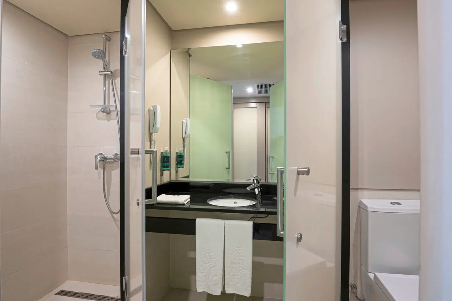 Vila Galé Porto Ribeira Badezimmer