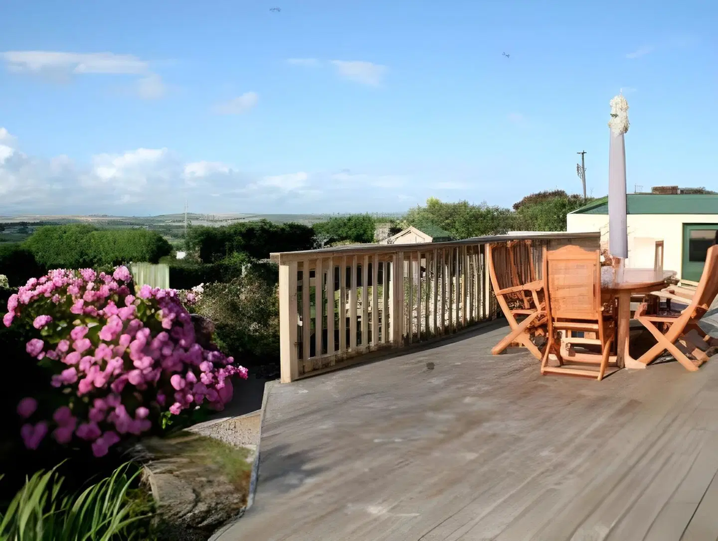 Sunville Bed And Breakfast Terrasse