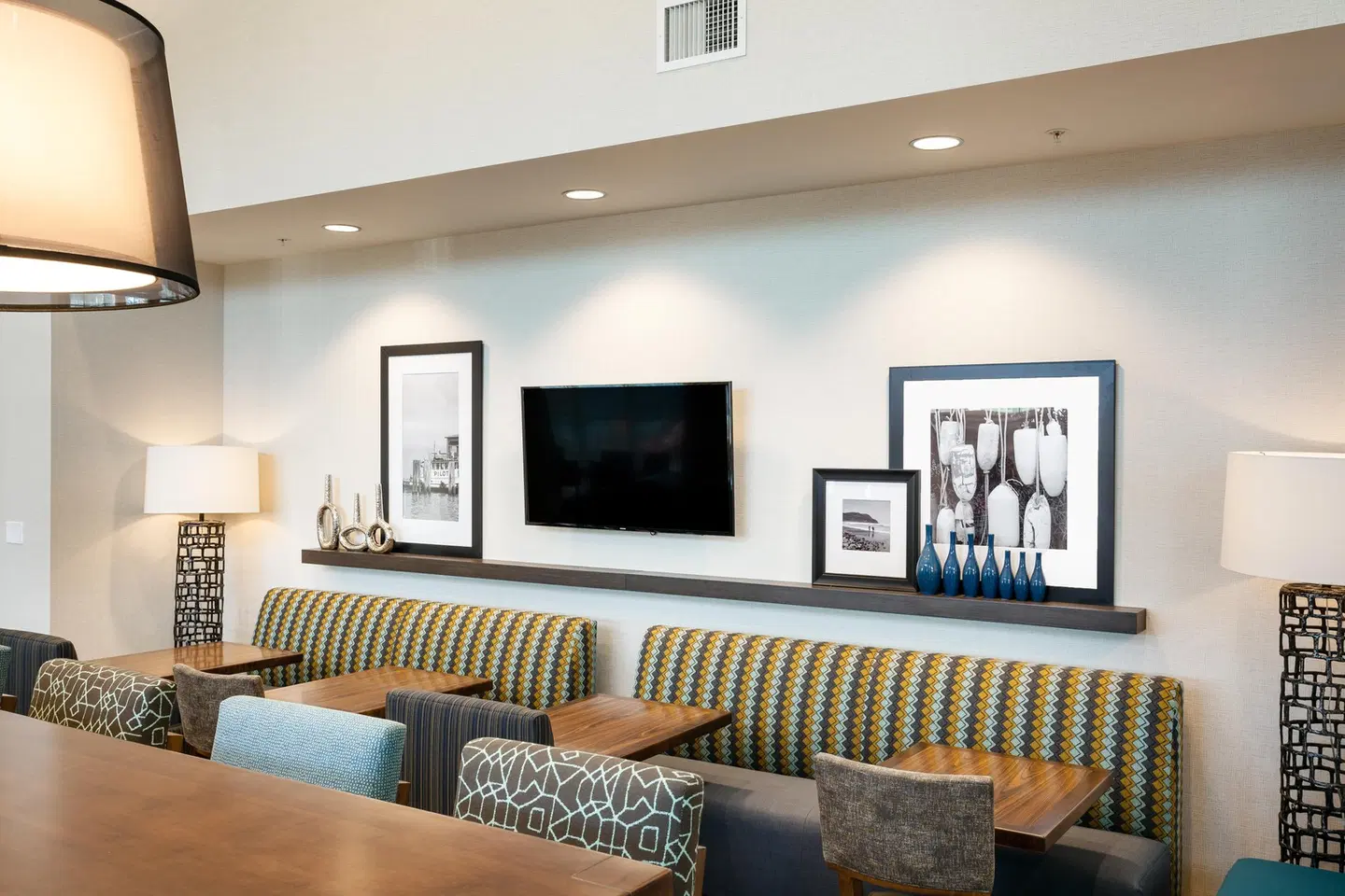 Hampton Inn & Suites by Hilton Seattle/Northgate LOUNGE_LOBBY