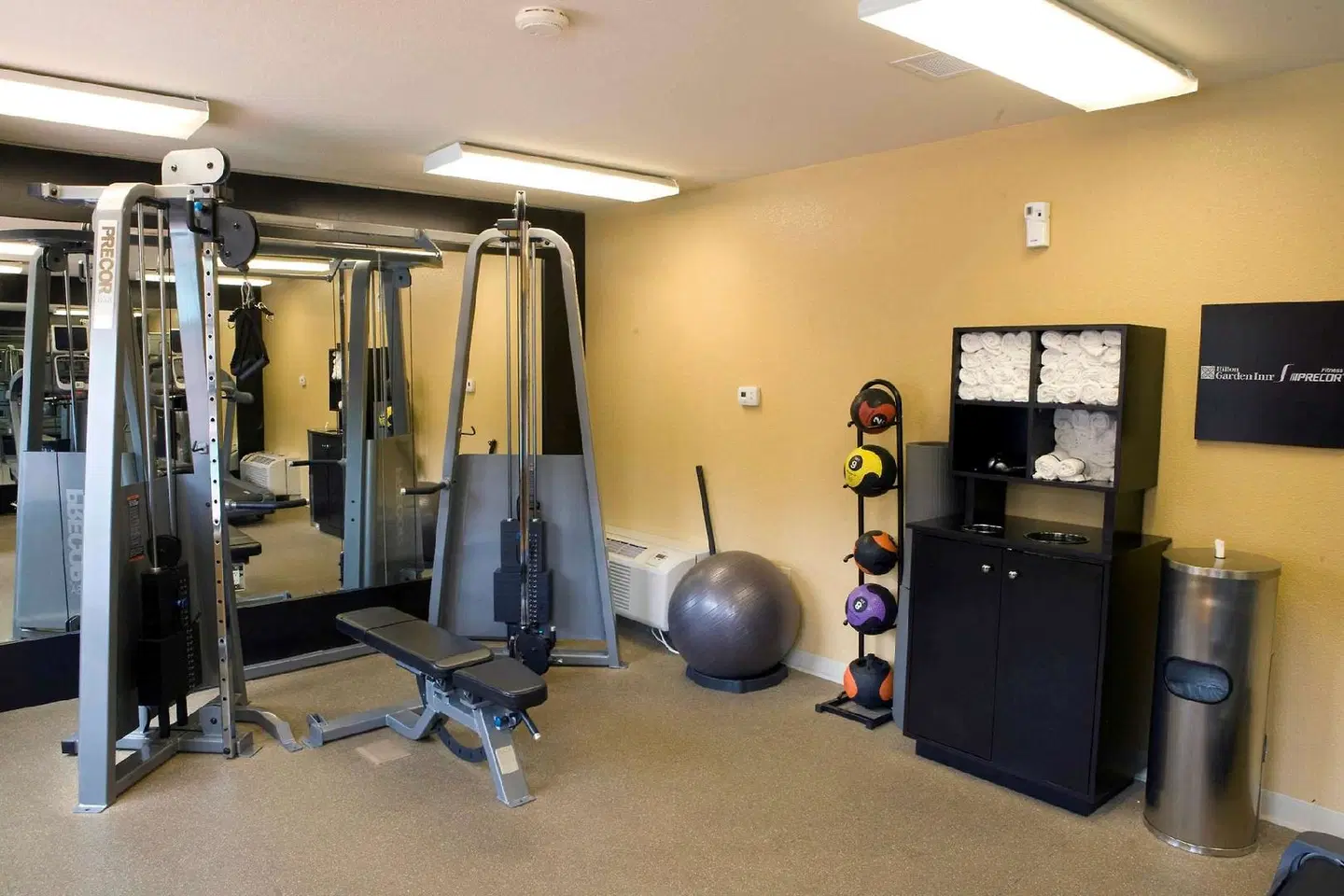 Hilton Garden Inn Phoenix Airport SPORTS_AND_LEISURE
