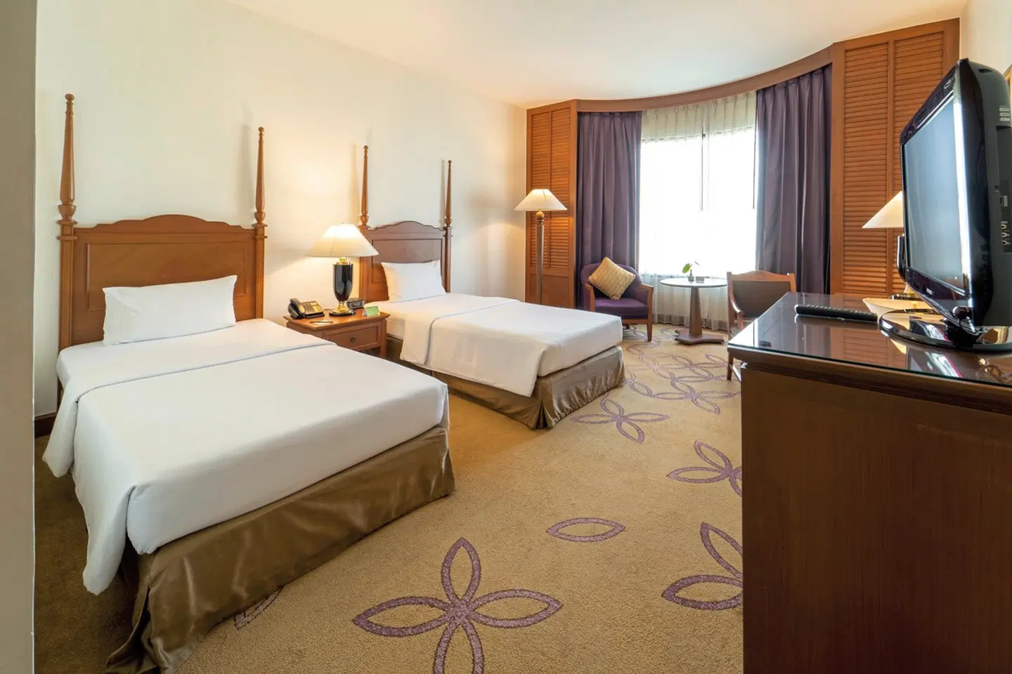 Century Park ROOM_EXAMPLE