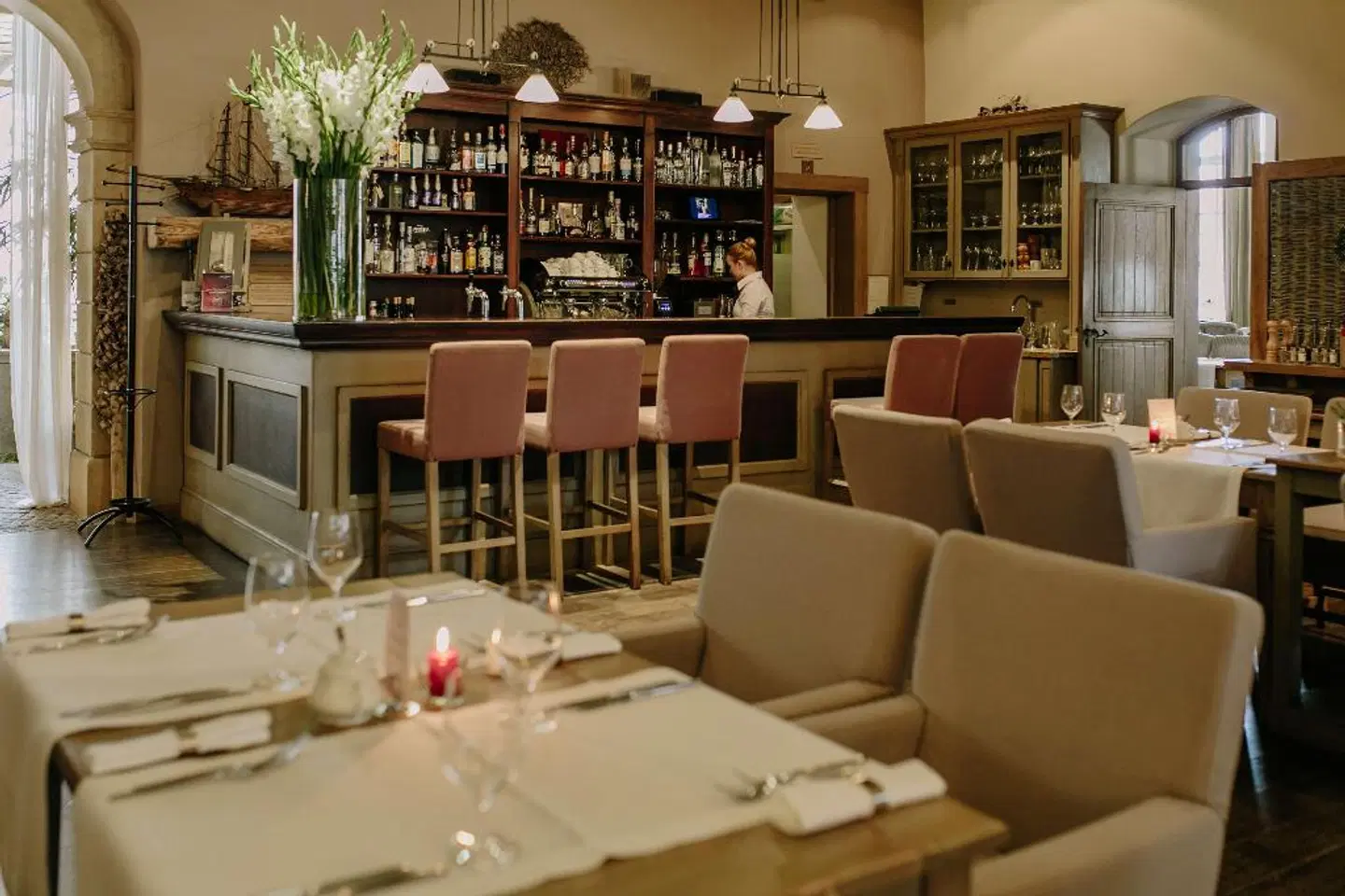 Art Hotel Bar