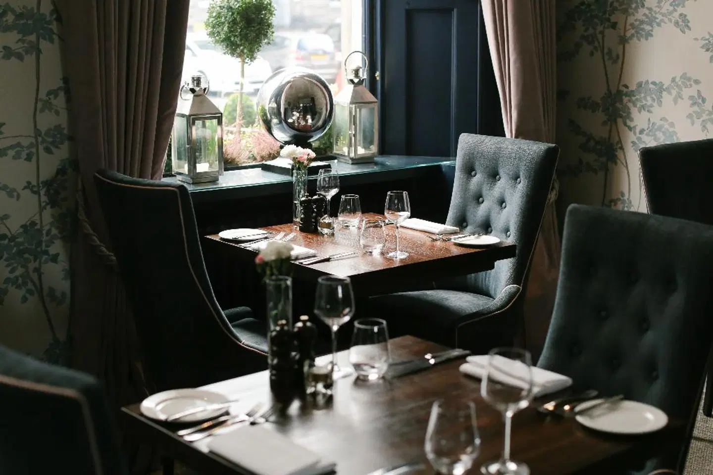 Nira Caledonia Restaurant