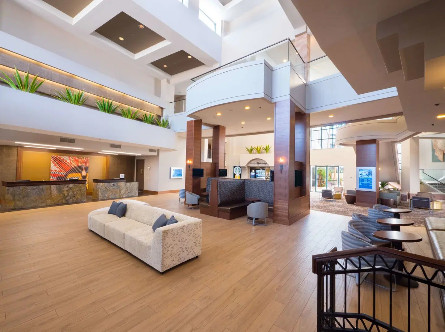 Hilton Phoenix Airport LOUNGE_LOBBY