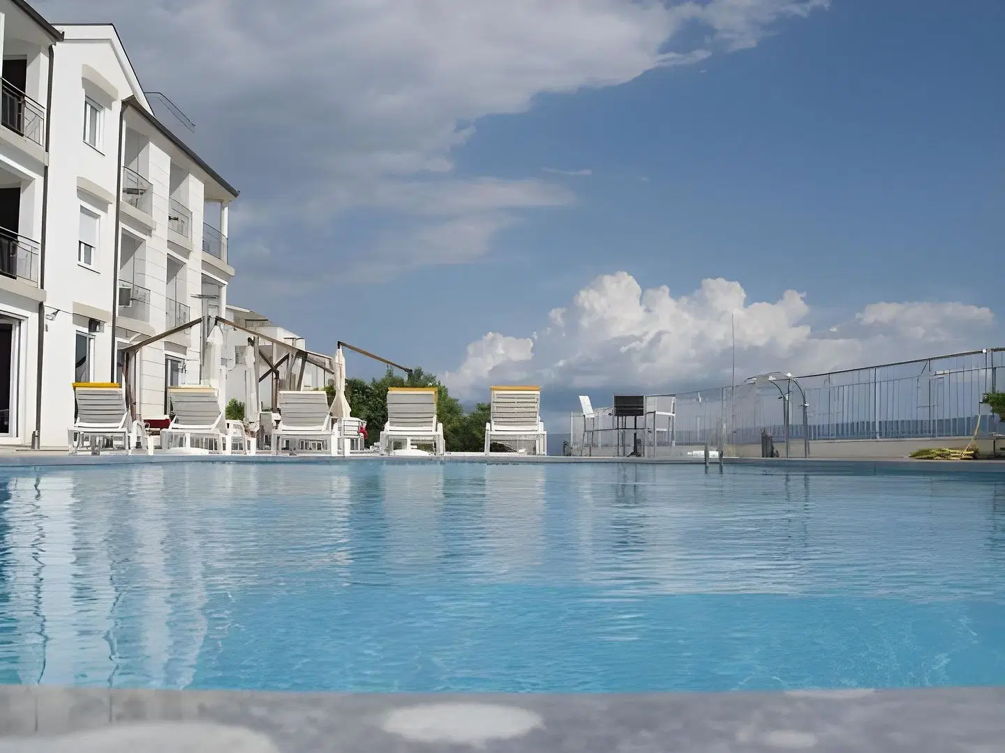 Neva OUTDOOR_POOL