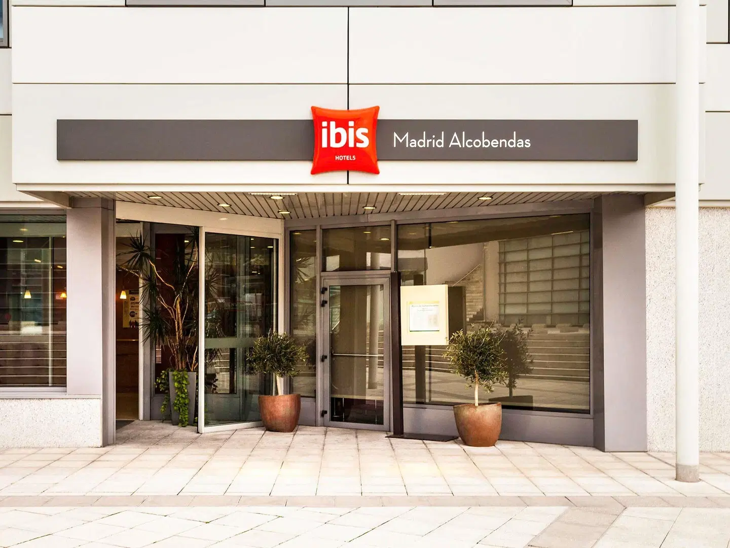 ibis Madrid Alcobendas EXTERIOR