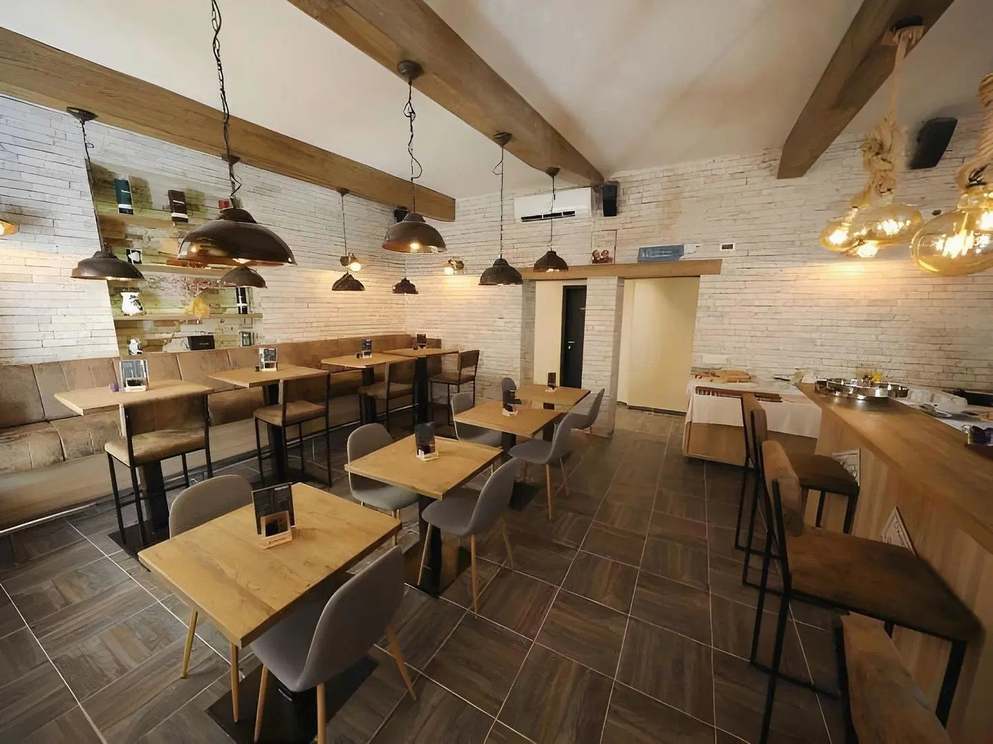 Downtown Boutique Hostel Bar