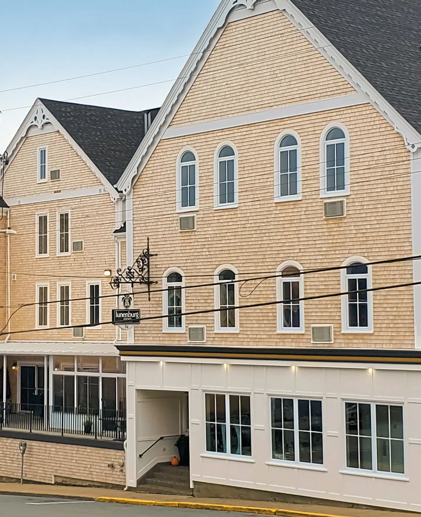 Lunenburg Arms Hotel and Spa EXTERIOR
