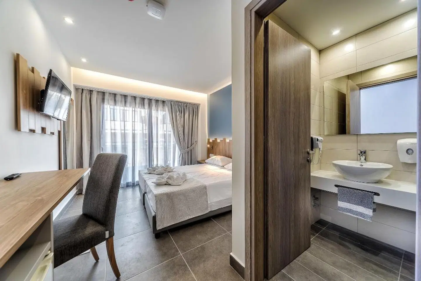 Pollis Hotel ROOM_EXAMPLE