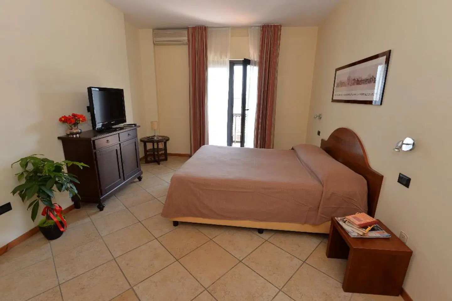 Miramare Residence ROOM_EXAMPLE