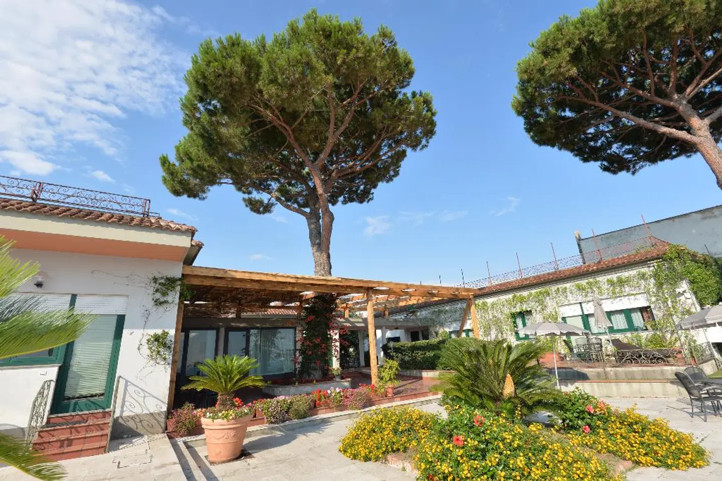 Miramare Residence EXTERIOR