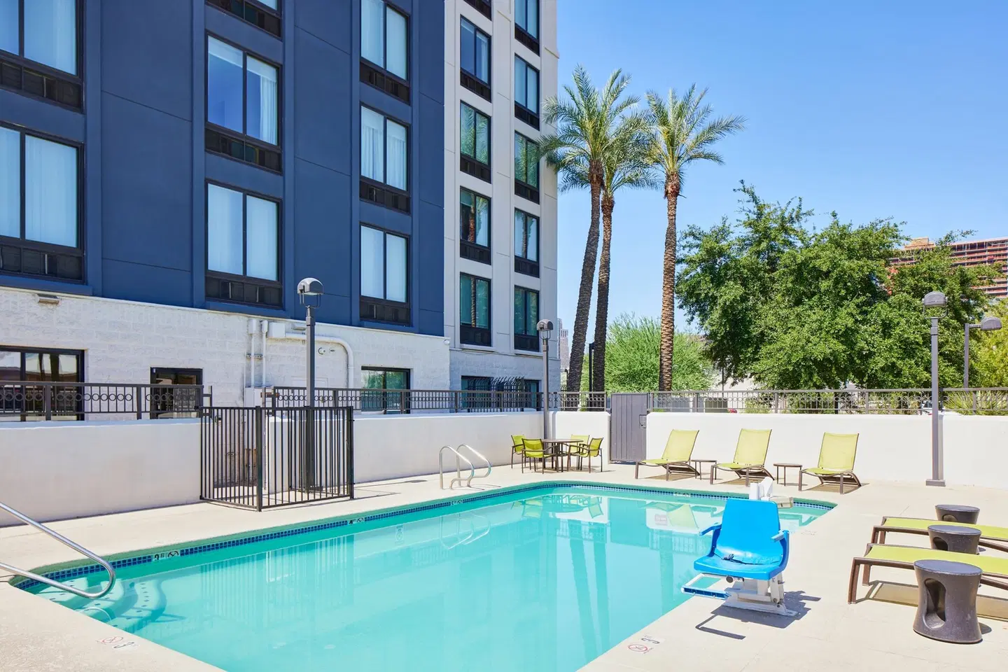 SpringHill Suites Phoenix Downtown OUTDOOR_POOL