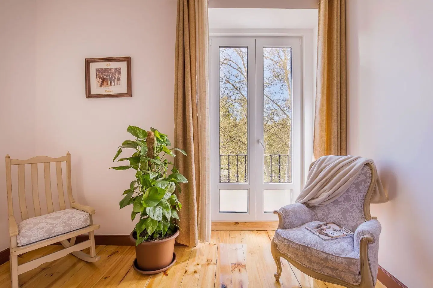 Oriente Palace Apartments ROOM_EXAMPLE