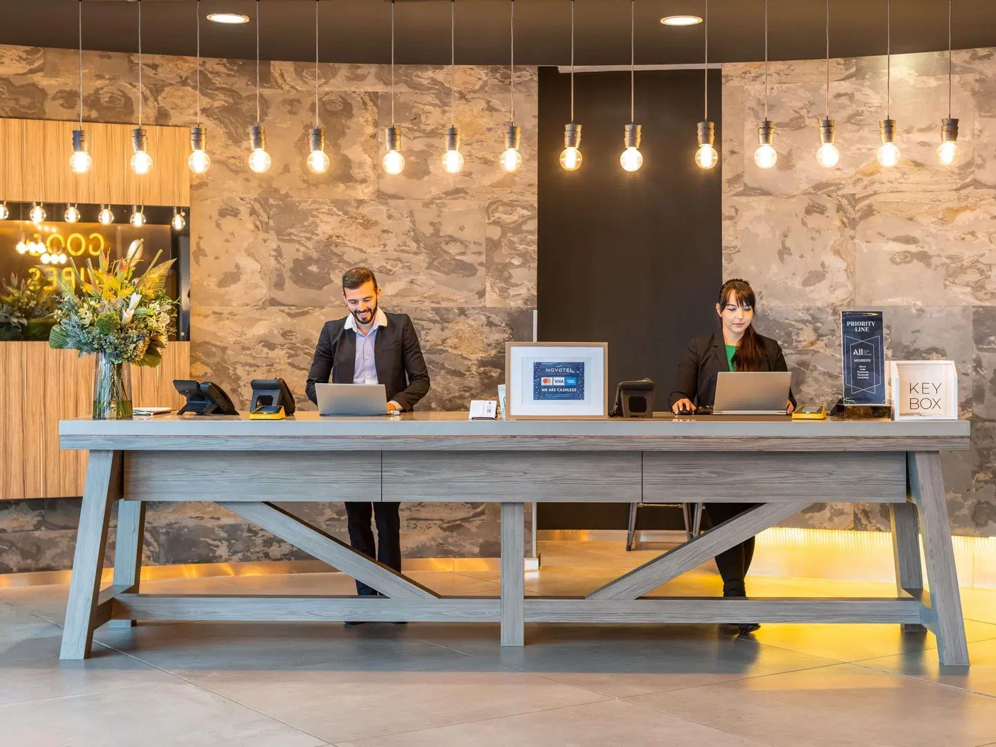 Novotel Edinburgh Centre Hotel LOUNGE_LOBBY