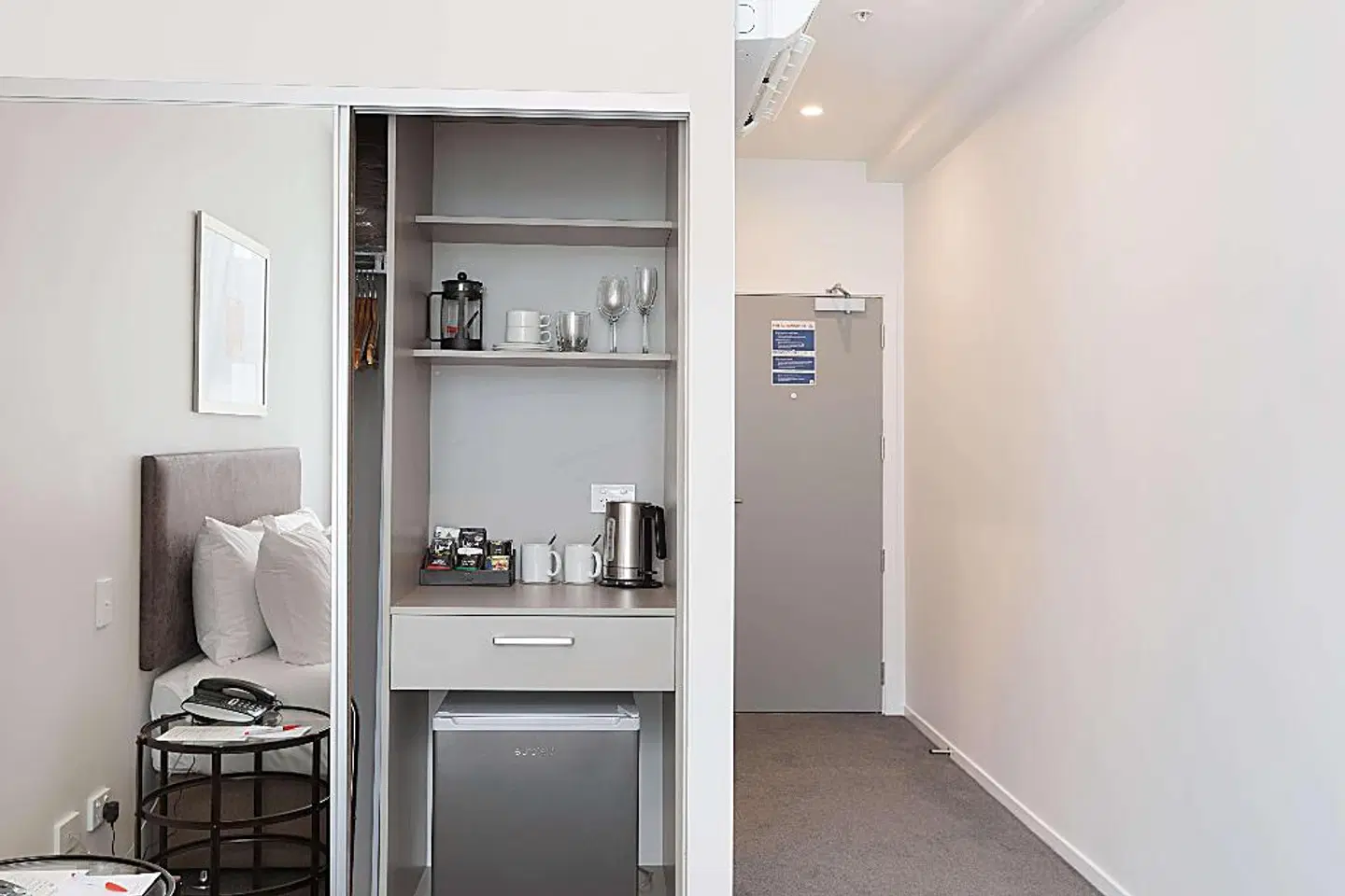 Ramada Suites By Wyndham Victoria Street West ROOM_EXAMPLE