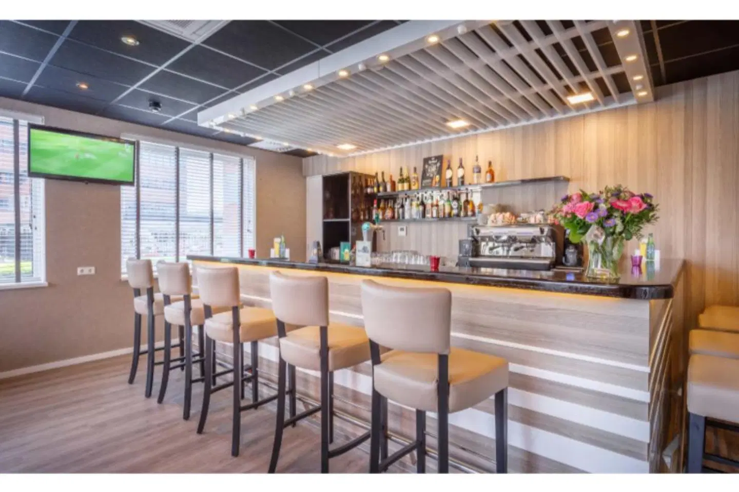 Hotel Joy Bar