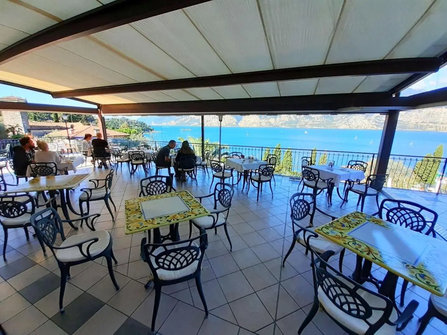 Hotel Capri Bar