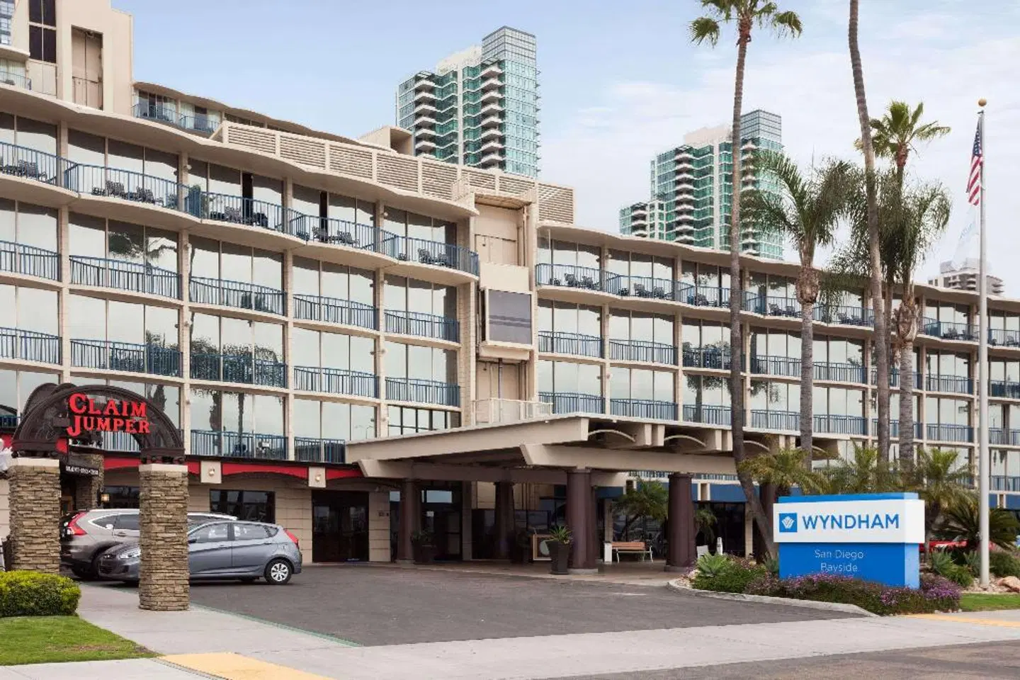 Wyndham San Diego Bayside EXTERIOR