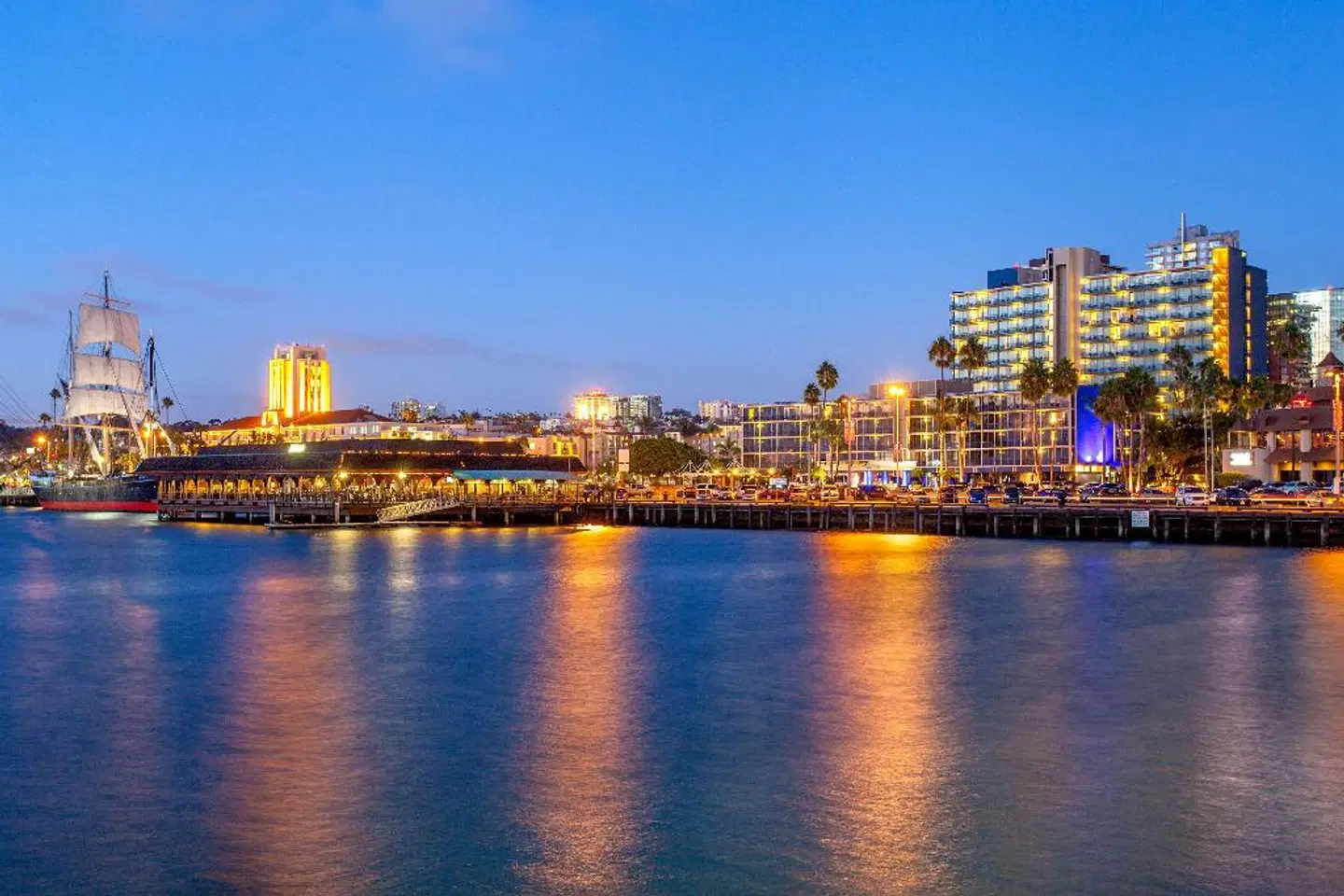 Wyndham San Diego Bayside EXTERIOR