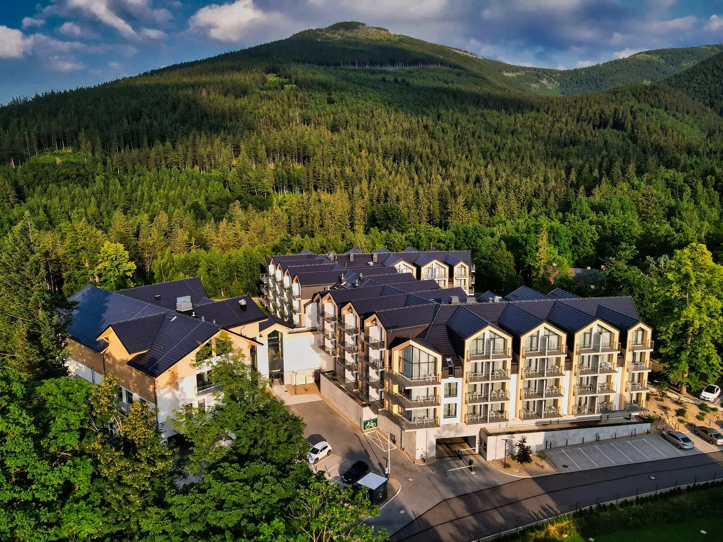 Green Mountain Hotel & Apartments LANDSCAPE