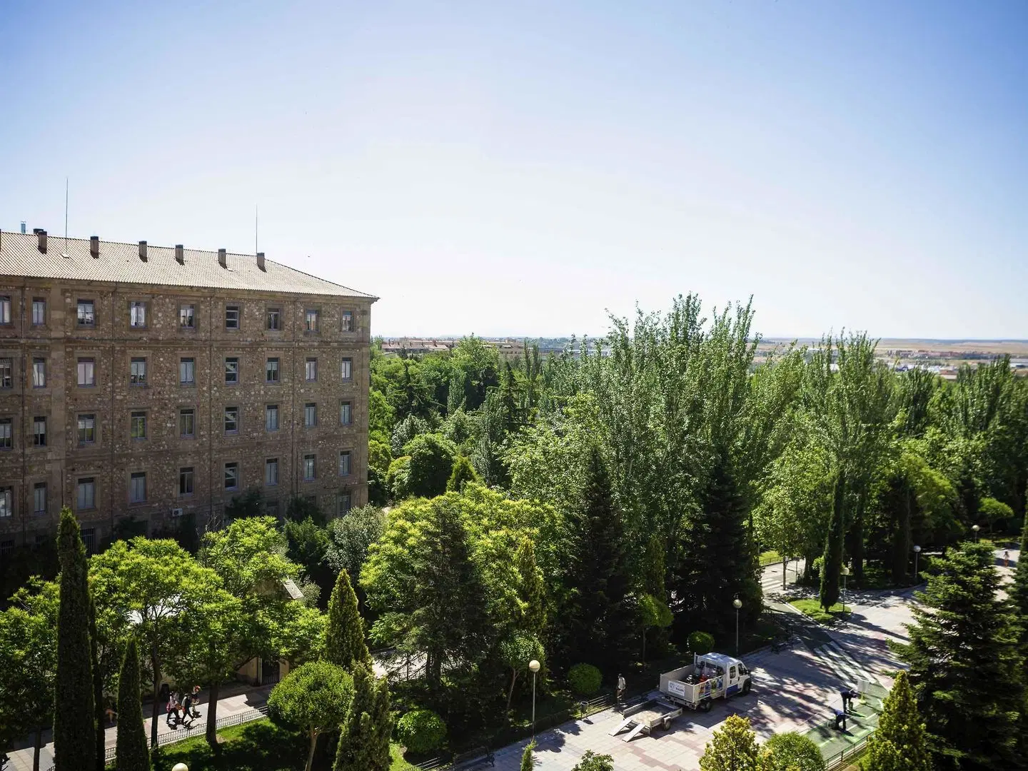 ibis Salamanca EXTERIOR